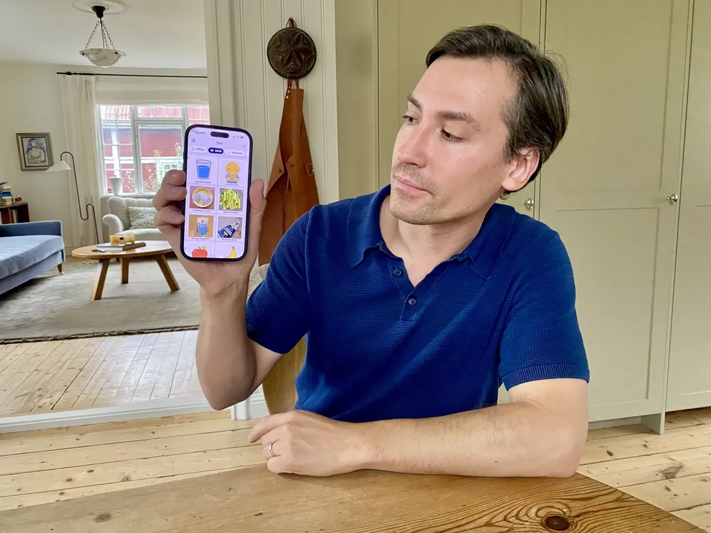 Fick nej av habiliteringen, så byggde pappan en egen AKK-app åt sonen med autism